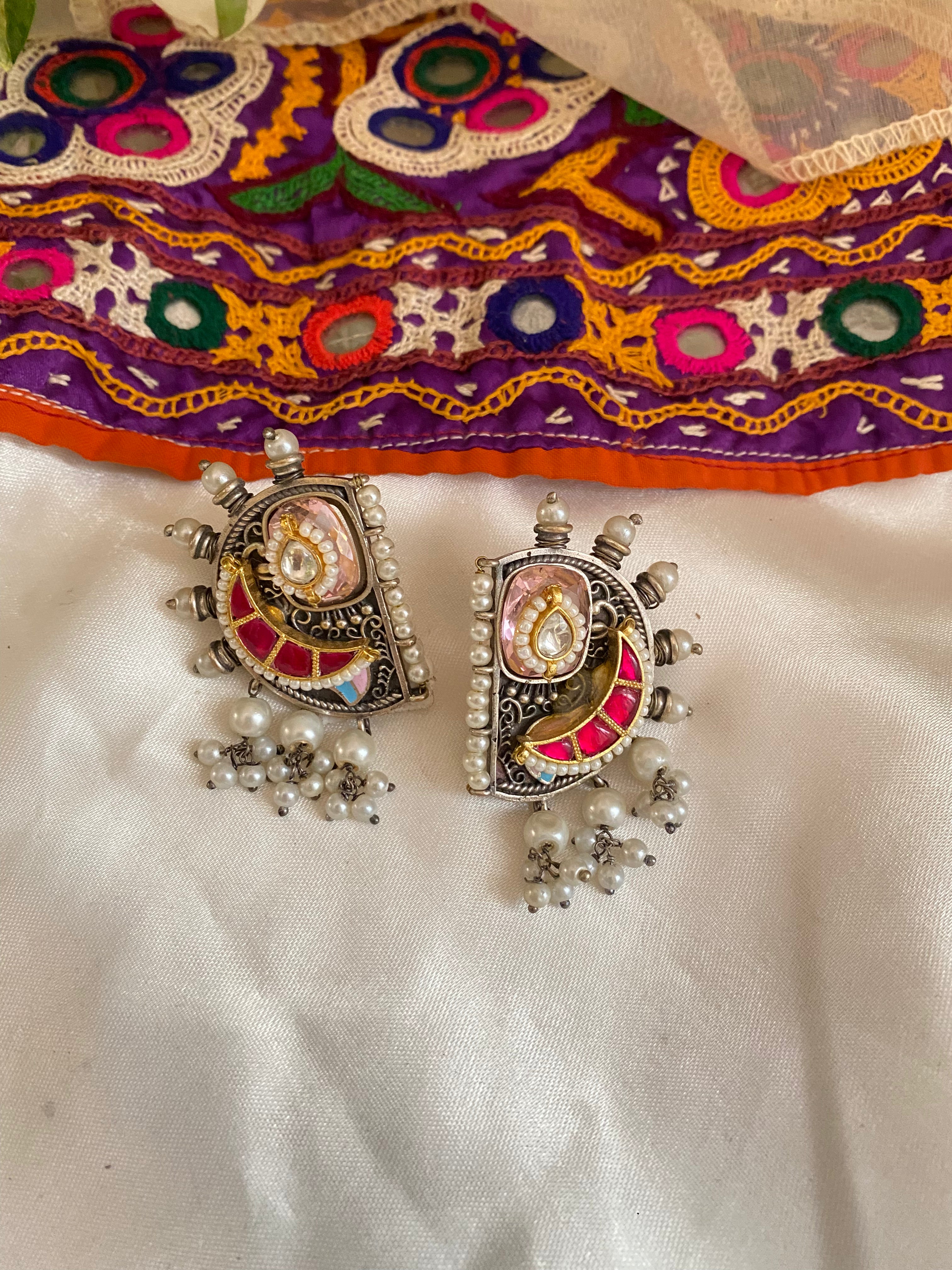 Suvarn Studs