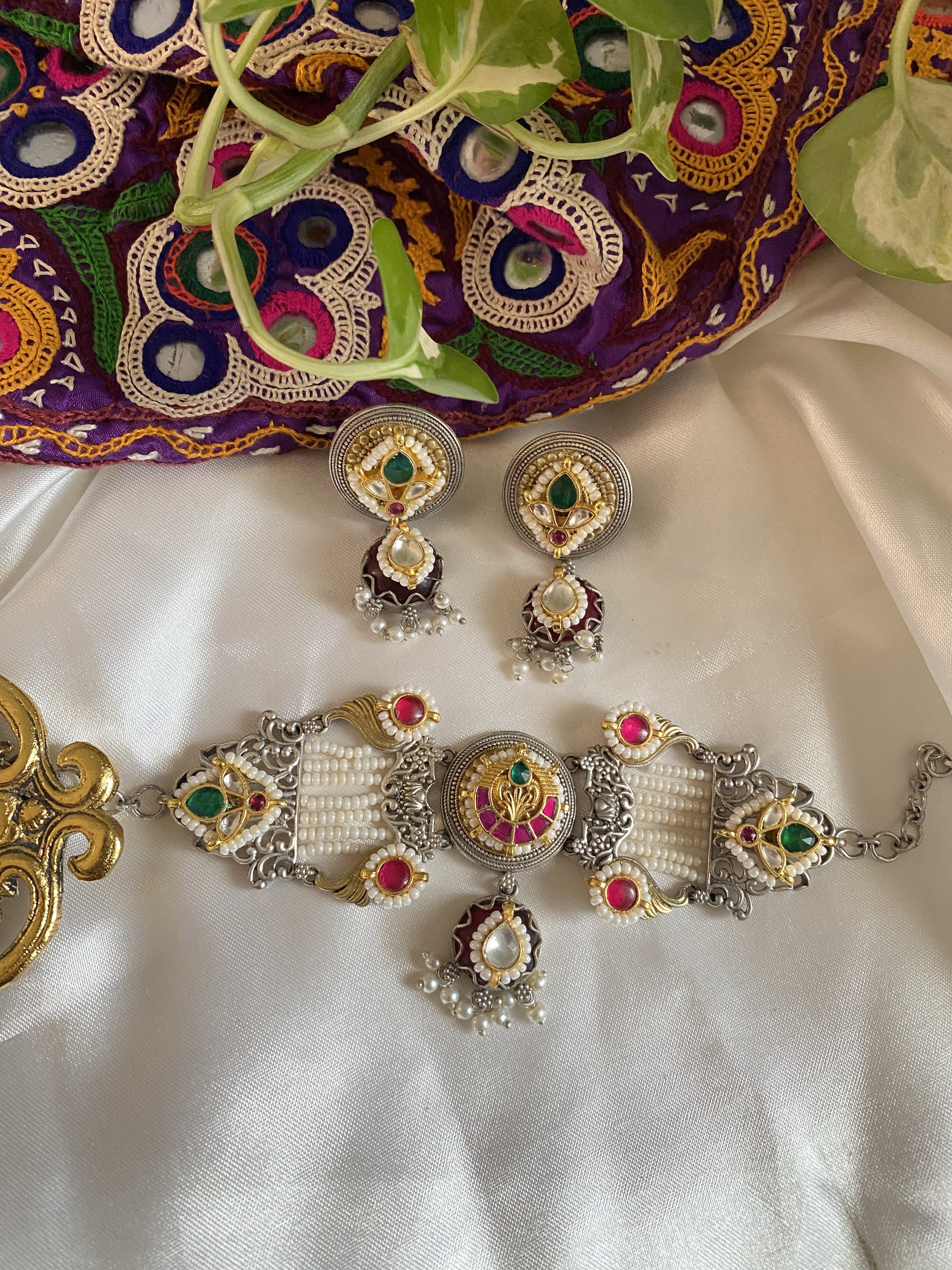 Antra Choker - handcrafted traditional jewellery by Aabhushan Jewellery