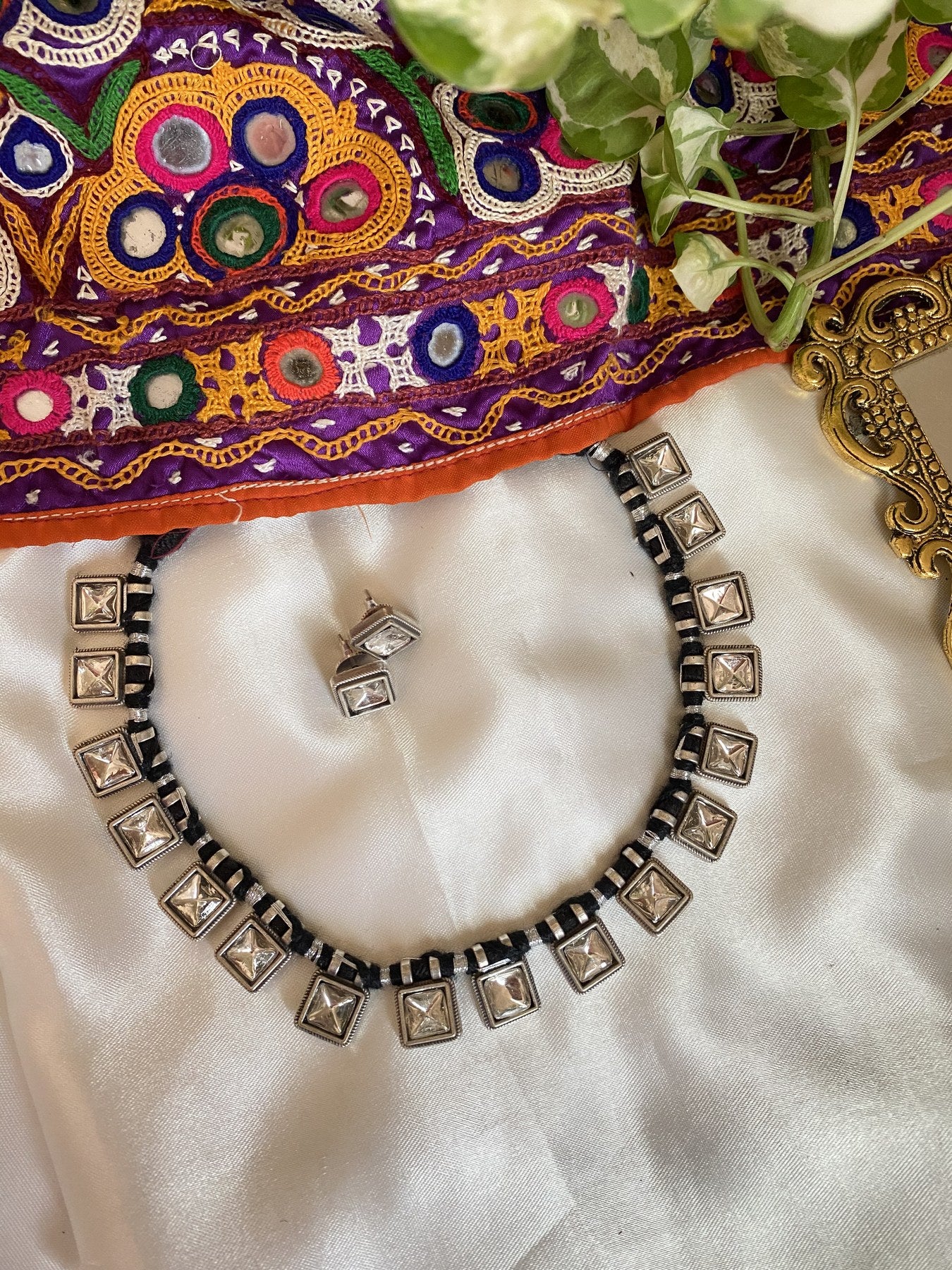 Gamini Necklace - handcrafted traditional necklace by Aabhushan Jewellery (view 2)