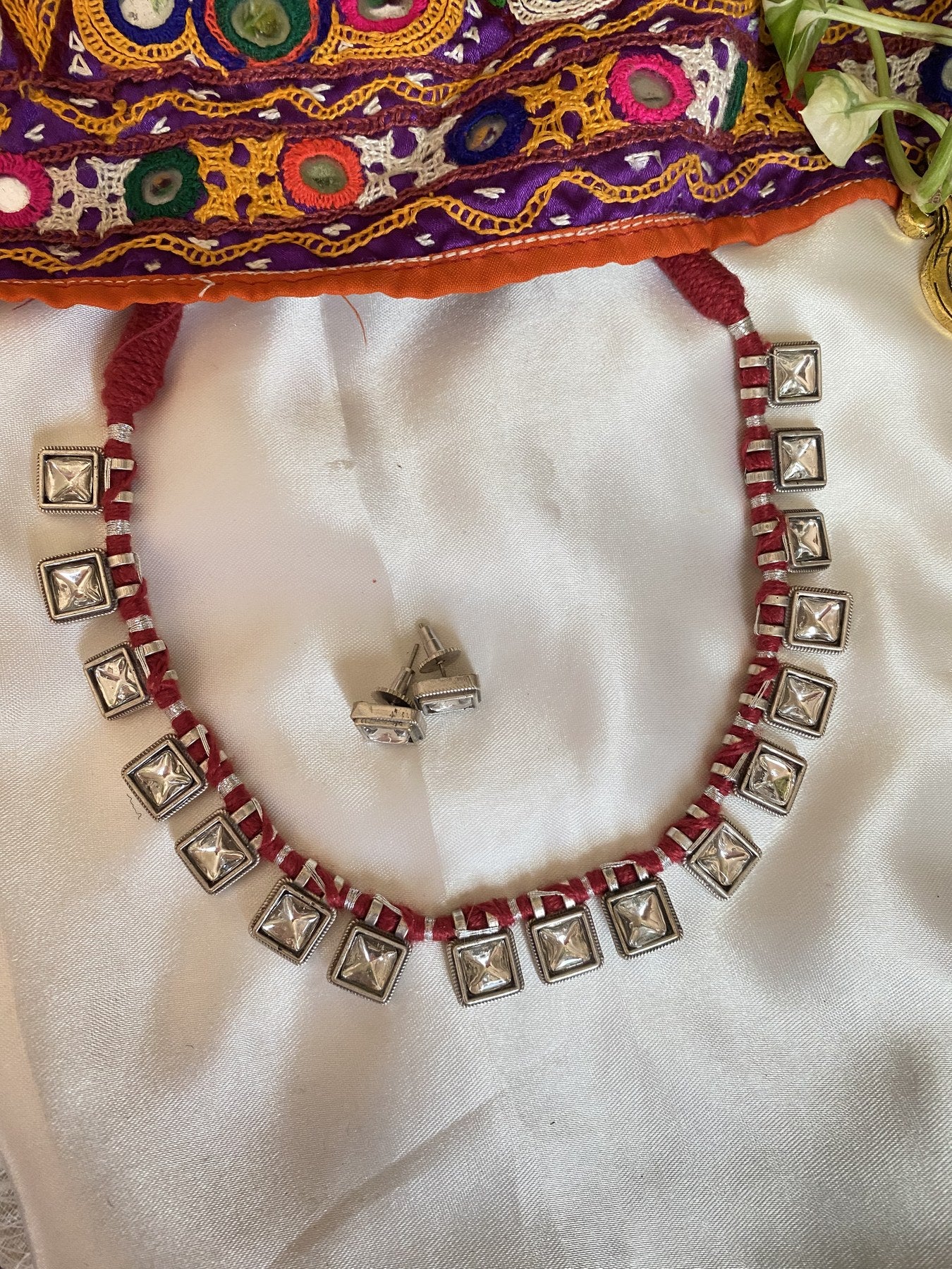 Gamini Necklace - handcrafted traditional necklace by Aabhushan Jewellery