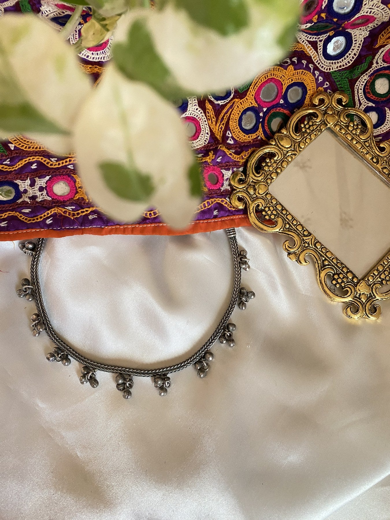 Ghunghru Sleek Necklace - handcrafted traditional necklace by Aabhushan Jewellery