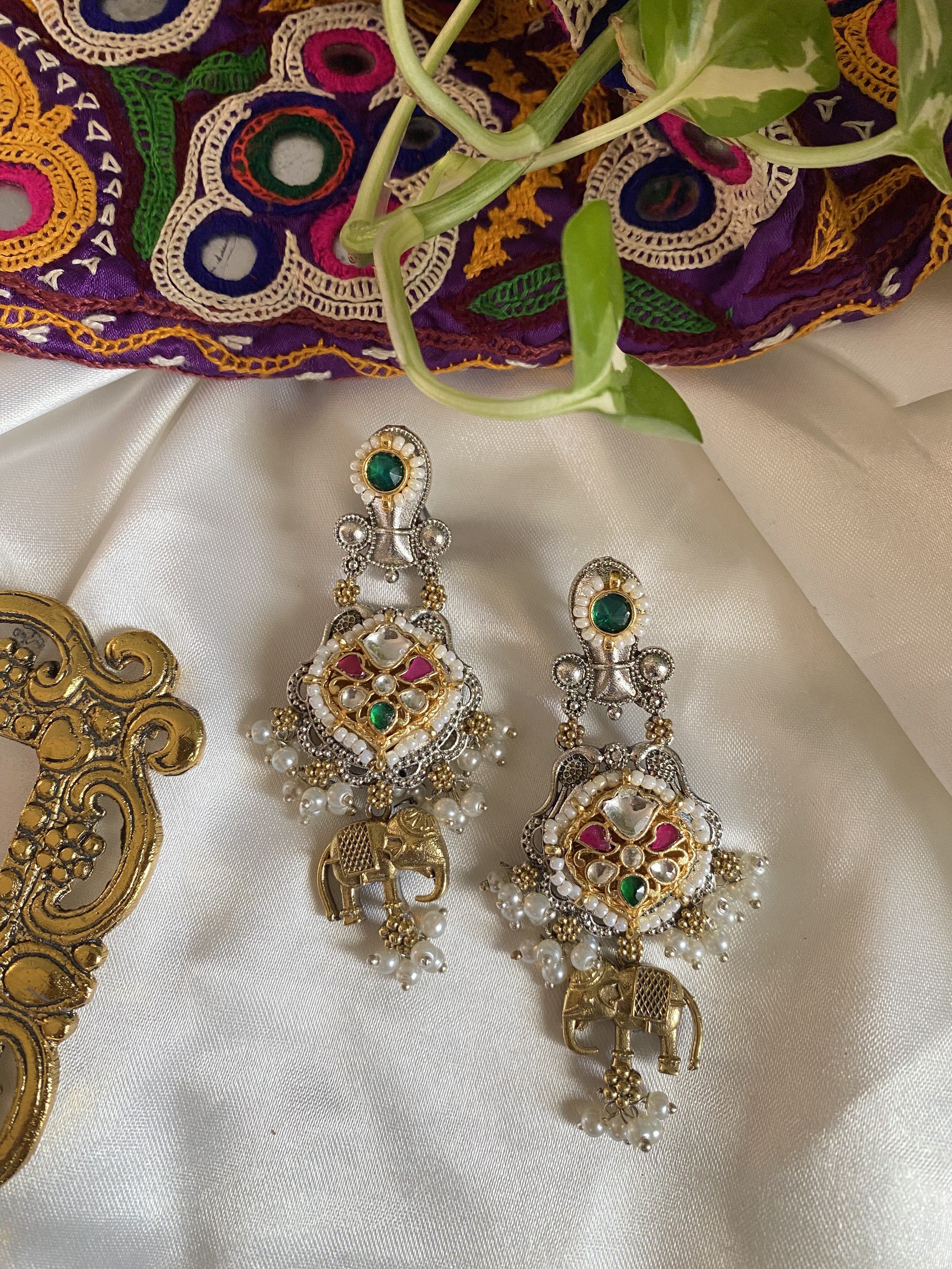 Hansini Earrings - handcrafted traditional earrings by Aabhushan Jewellery