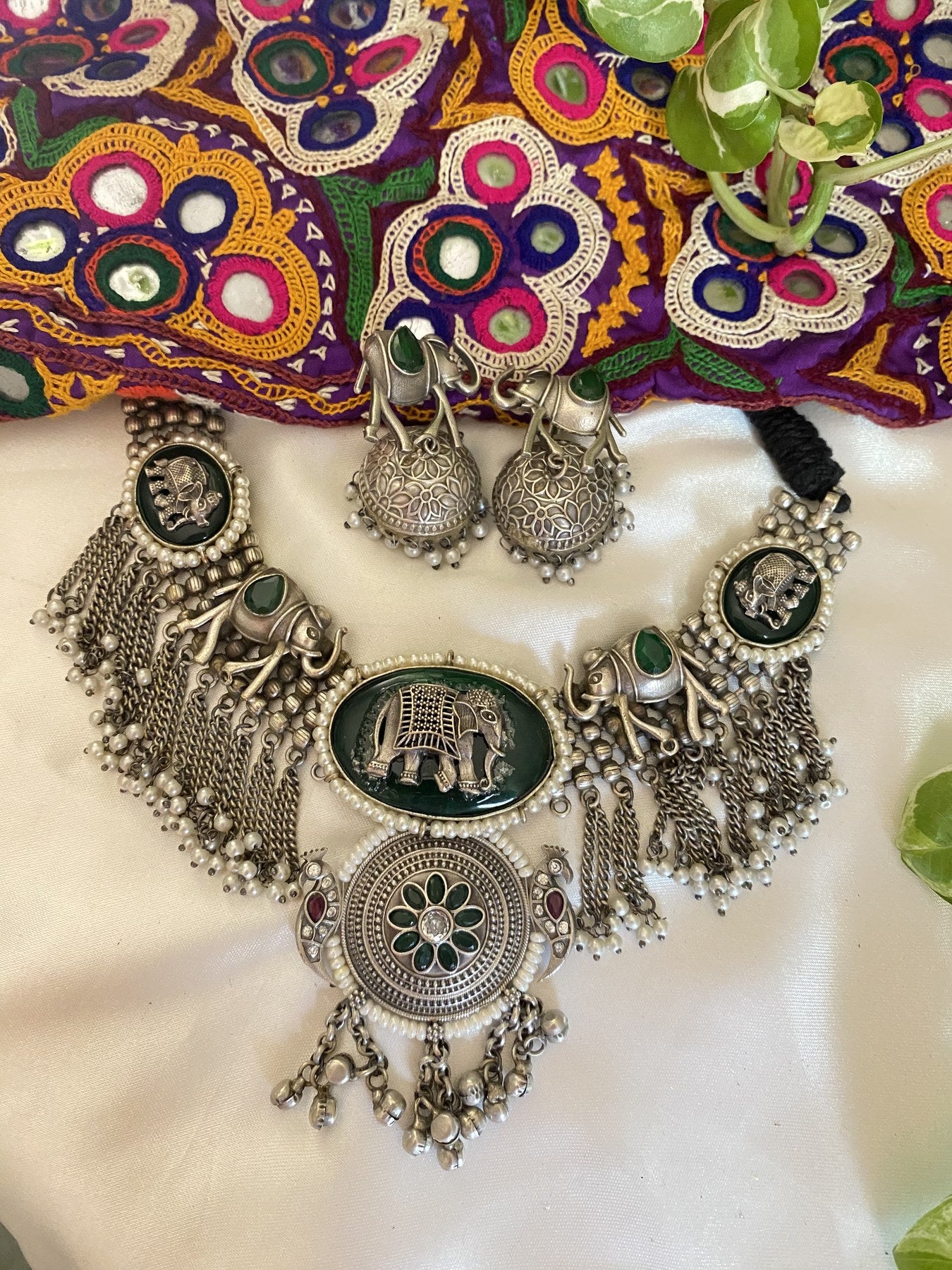 Harshini Necklace - handcrafted traditional necklace by Aabhushan Jewellery