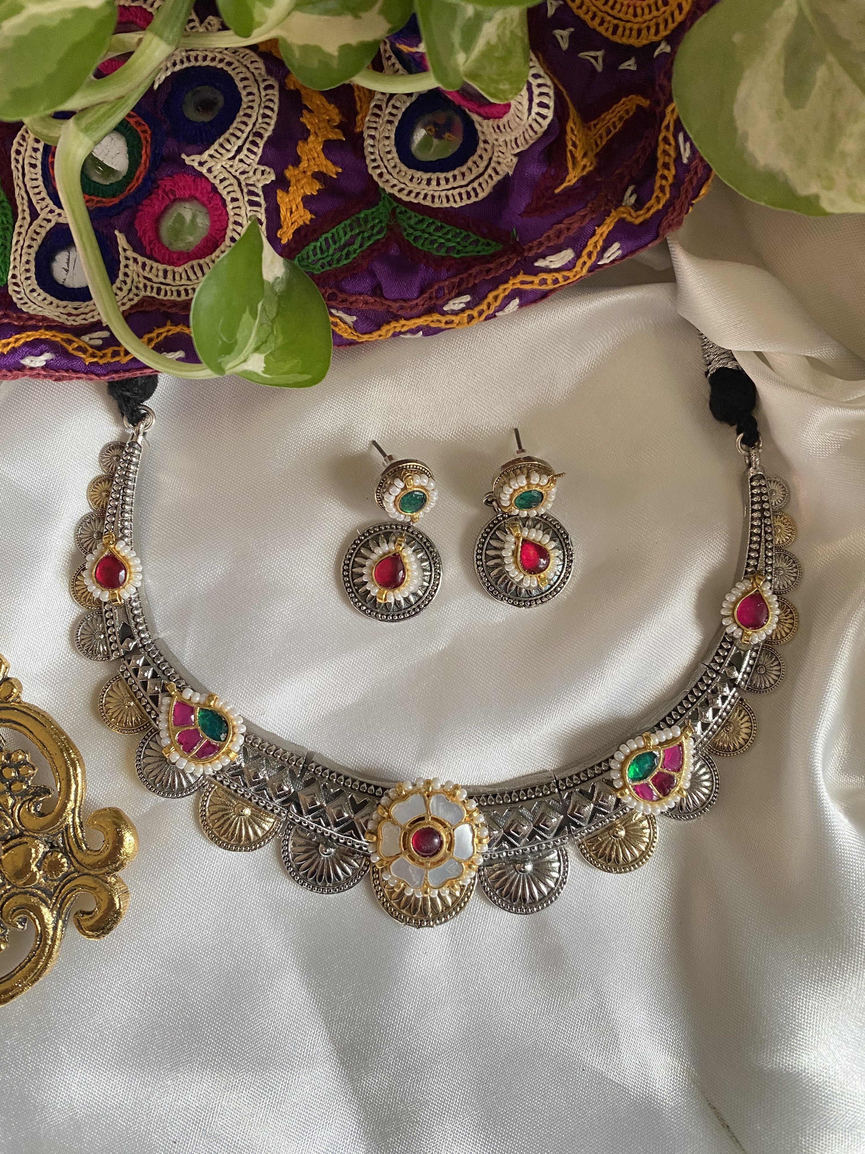 Kanika Hansli - handcrafted traditional jewellery by Aabhushan Jewellery