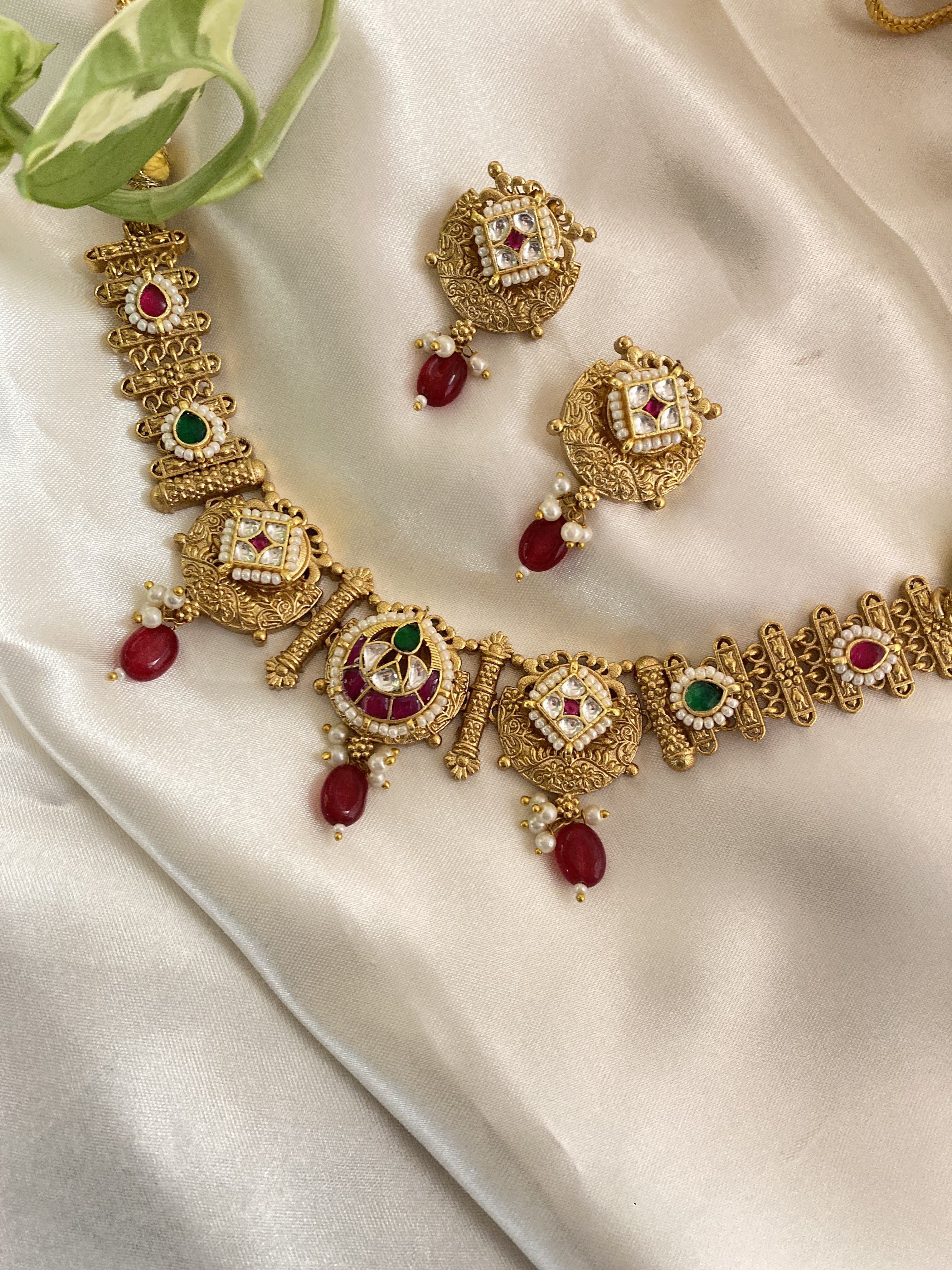 Khushi Gold Necklace - handcrafted traditional jewellery by Aabhushan Jewellery