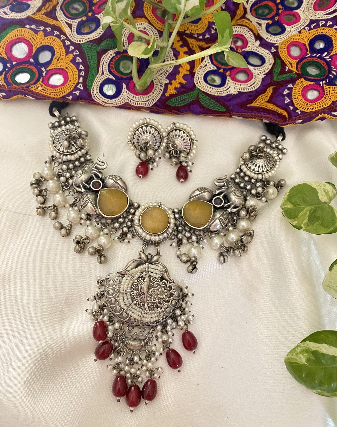 Priya Vintage Necklace - handcrafted traditional necklace by Aabhushan Jewellery