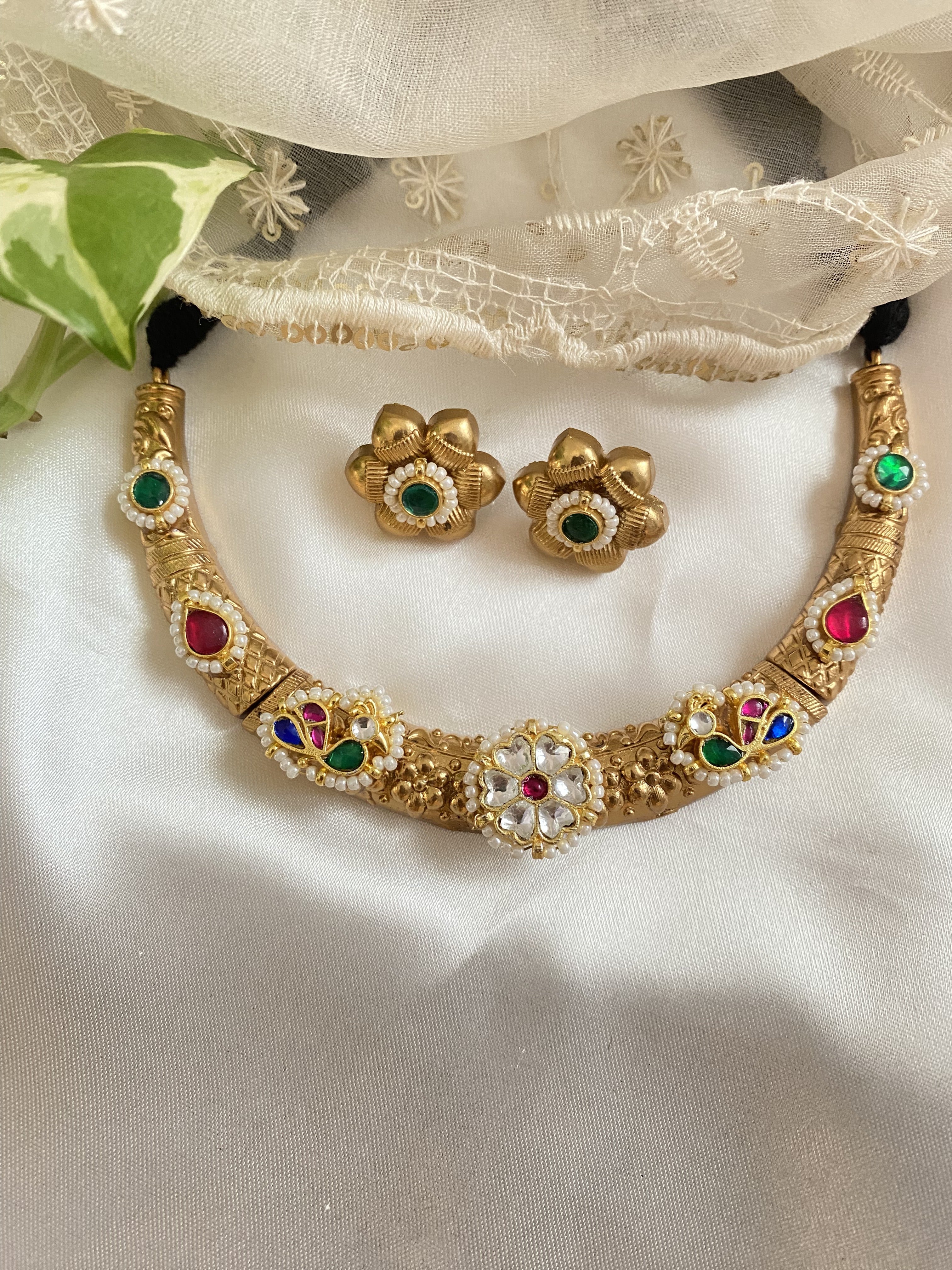 Sukruti Hansli - handcrafted traditional jewellery by Aabhushan Jewellery