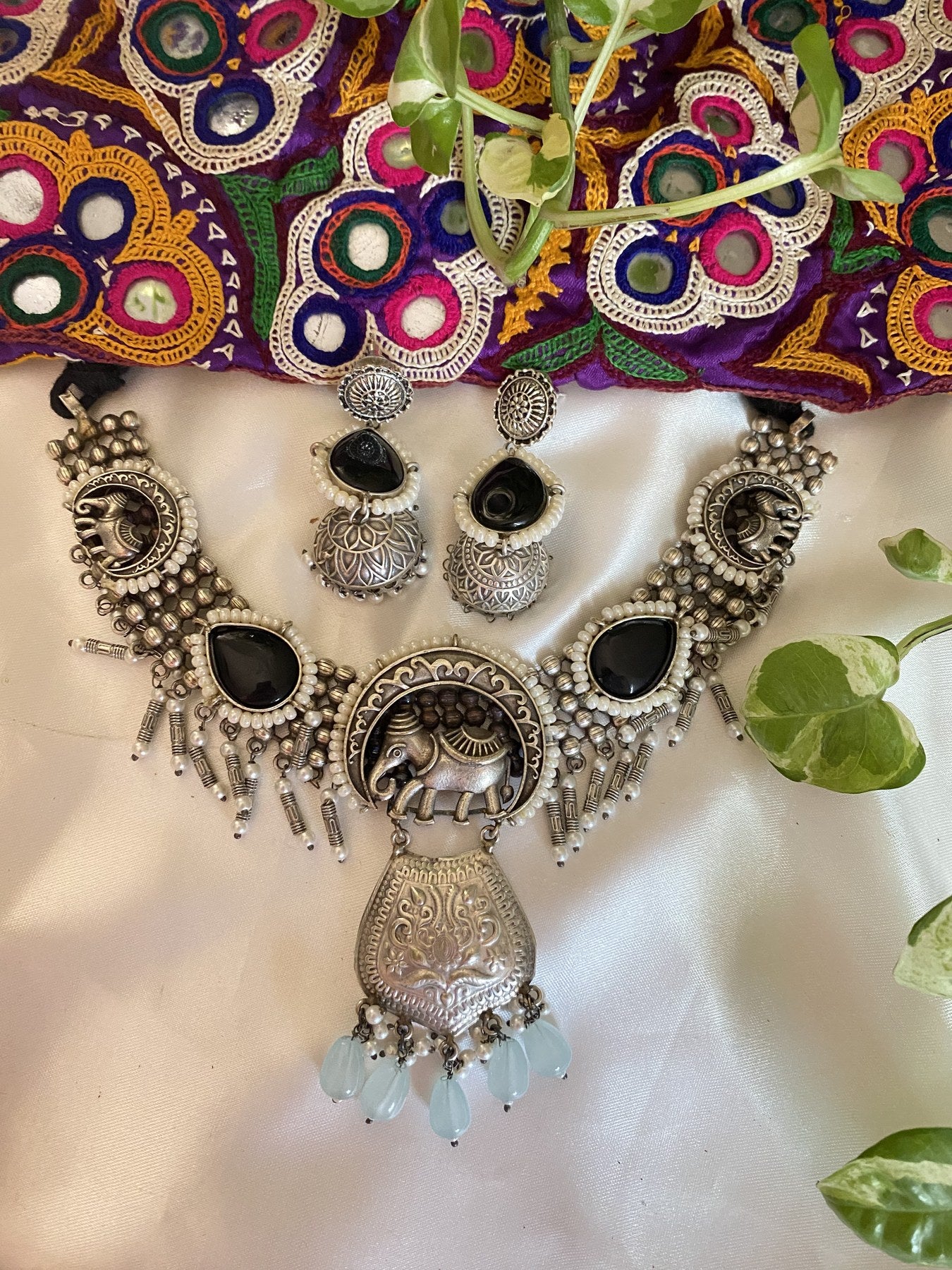 Swarnika Necklace - handcrafted traditional necklace by Aabhushan Jewellery (view 2)